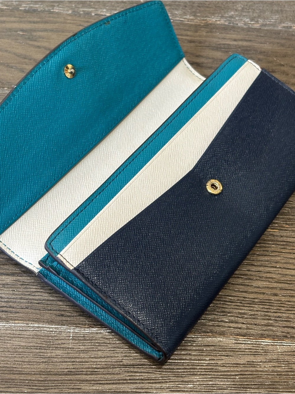 Michael Kors • Fulton Saffiano Leather Wallet • Navy | Teal | White - Picture 9 of 15